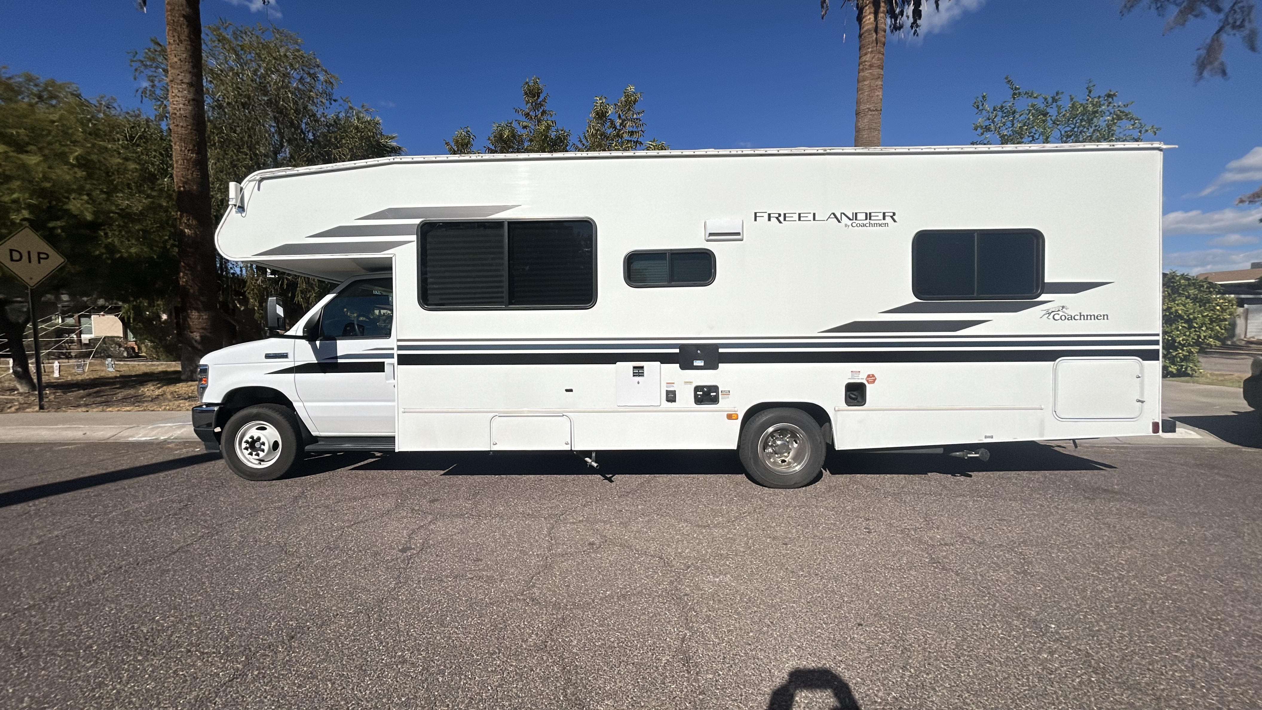 Frida RV Exterior